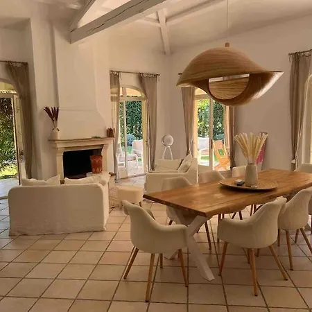 Magnifique Vue Avec Piscine Et Privee