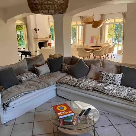 Magnifique Vue Avec Piscine Et Privee *